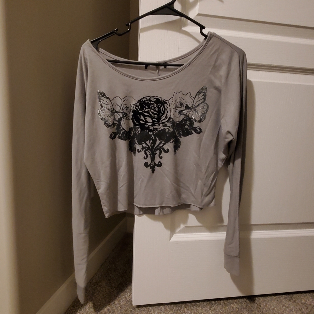 Long sleeve cropped shirt